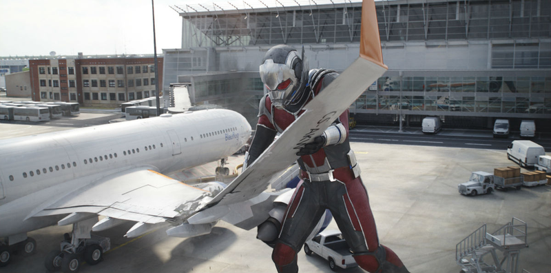 Update: This photo of Giant-Man was finally revealed by USA Today.